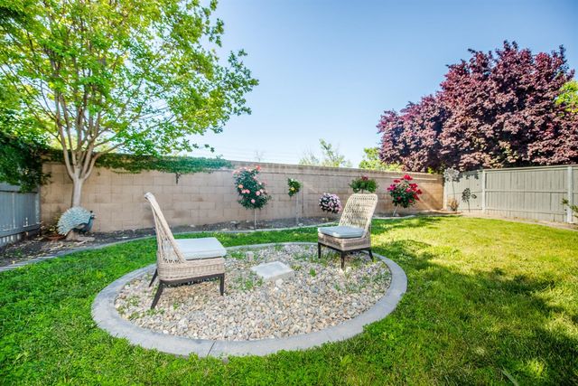 12 Wharfdale, Sacramento, CA 95835