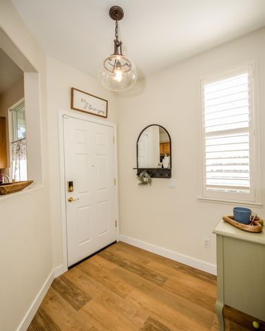 12 Wharfdale, Sacramento, CA 95835