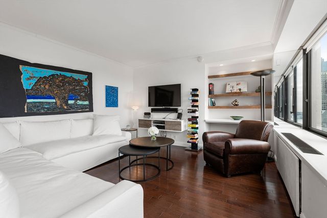 85 E India Row 19H, Boston, MA 02110