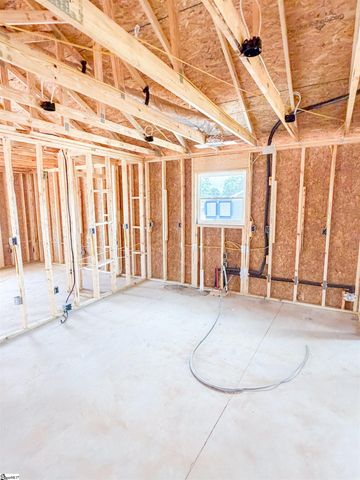 17964 Hwy 101 S, Gray Court, SC 29645