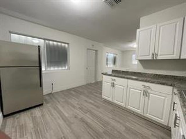 2840 NW 8th, Fort Lauderdale, FL 33311