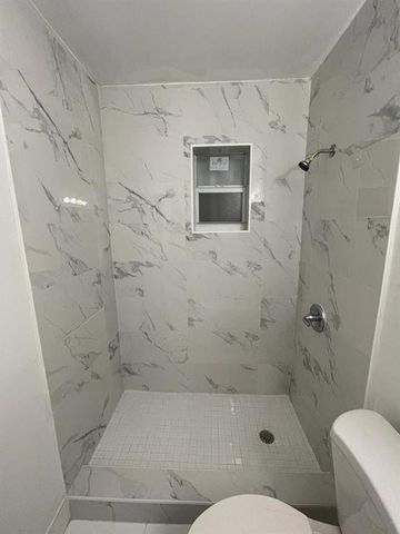 2840 NW 8th, Fort Lauderdale, FL 33311