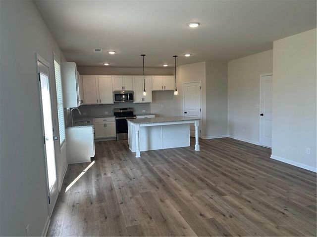 57 Longhorn Way, Auburn, GA 30011