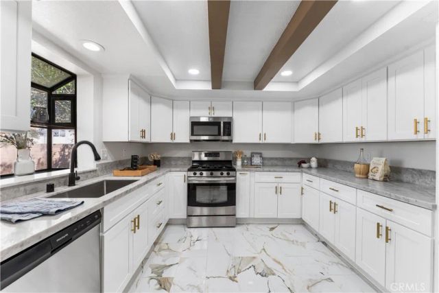 2529 W Avenue K9, Lancaster, CA 93536