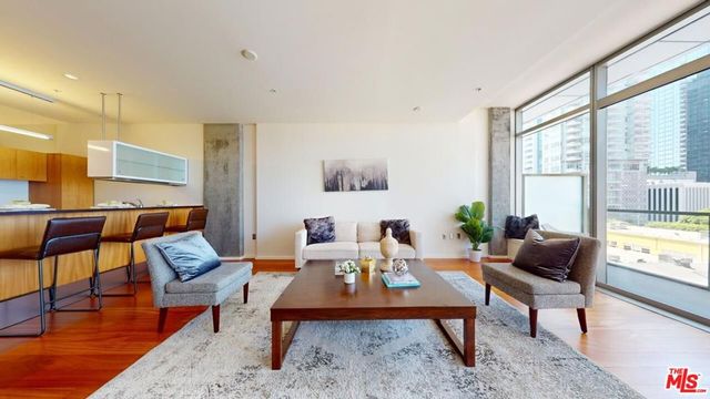 1155 S Grand Avenue 516, Los Angeles, CA 90015