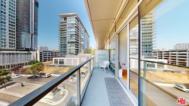 1155 S Grand Avenue 516, Los Angeles, CA 90015