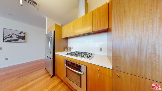 1155 S Grand Avenue 516, Los Angeles, CA 90015