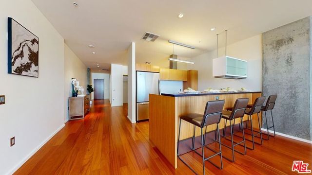 1155 S Grand Avenue 516, Los Angeles, CA 90015