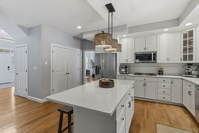 7 Grindstone Ct, Westborough, MA 01581