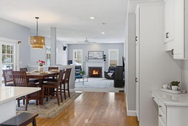 7 Grindstone Ct, Westborough, MA 01581