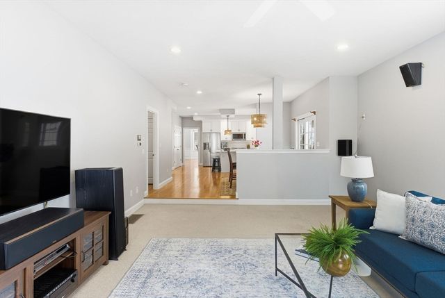 7 Grindstone Ct, Westborough, MA 01581