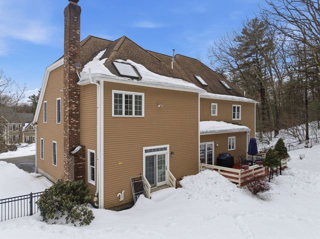 7 Grindstone Ct, Westborough, MA 01581