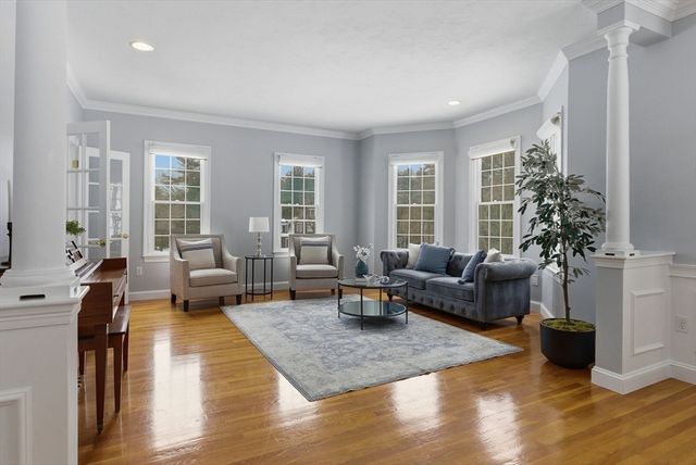 7 Grindstone Ct, Westborough, MA 01581