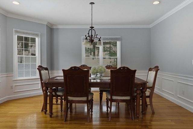 7 Grindstone Ct, Westborough, MA 01581