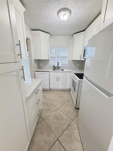 9949 Sandalfoot Boulevard 514, Boca Raton, FL 33428