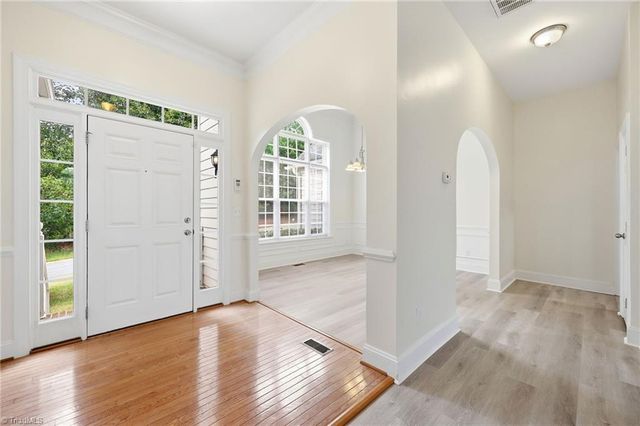 5410 Stone Crossing Drive, Winston-salem, NC 27104