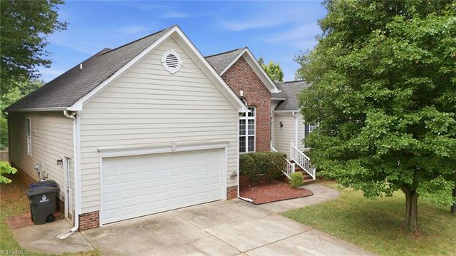 5410 Stone Crossing Drive, Winston-salem, NC 27104