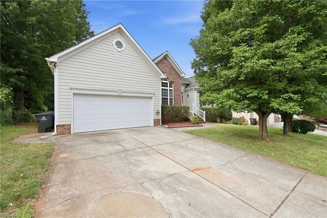 5410 Stone Crossing Drive, Winston-salem, NC 27104