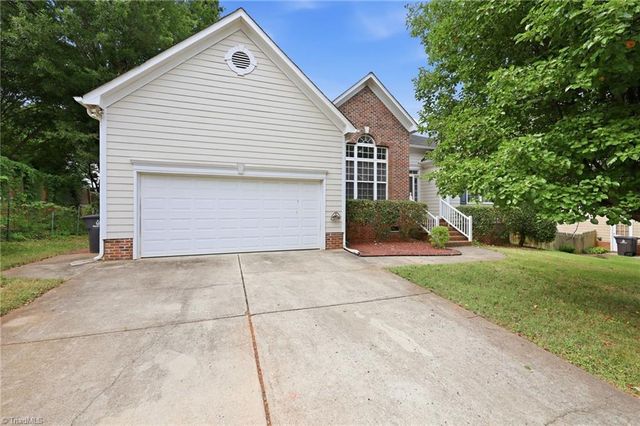 5410 Stone Crossing Drive, Winston-salem, NC 27104