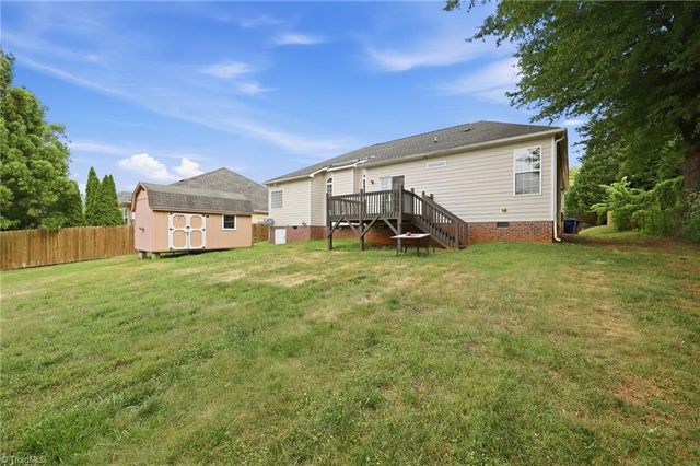 5410 Stone Crossing Drive, Winston-salem, NC 27104