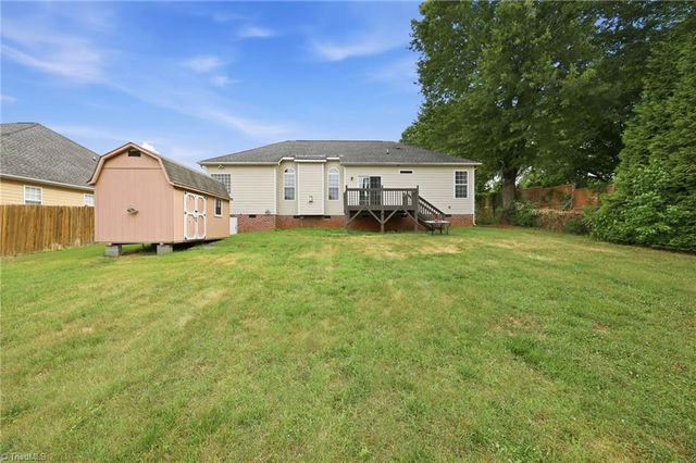 5410 Stone Crossing Drive, Winston-salem, NC 27104