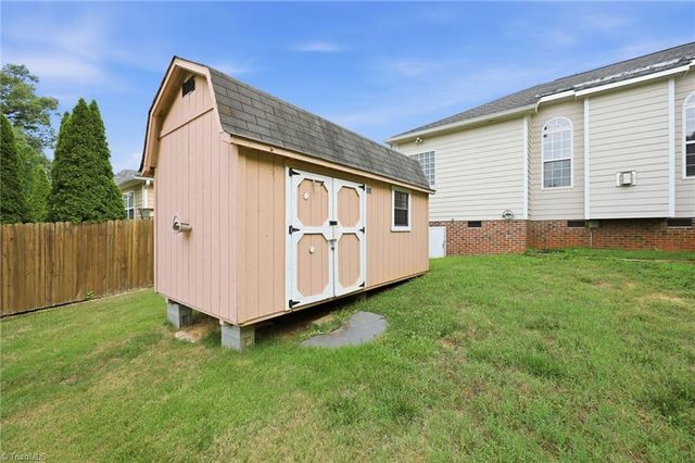 5410 Stone Crossing Drive, Winston-salem, NC 27104