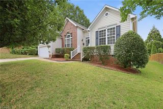 5410 Stone Crossing Drive, Winston-salem, NC 27104