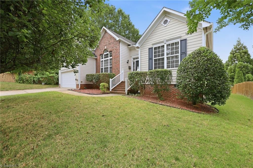 5410 Stone Crossing Drive, Winston-salem, NC 27104