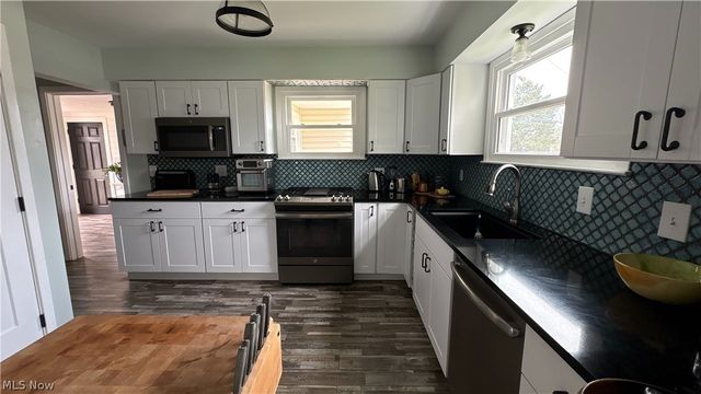300 Concord Drive, Lorain, OH 44052
