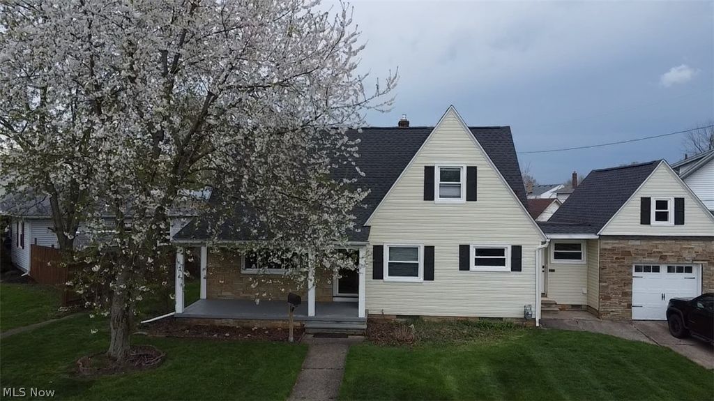 300 Concord Drive, Lorain, OH 44052