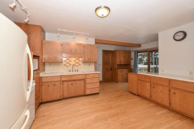 2824 S Lenox STREET, Milwaukee, WI 53207