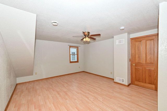 2824 S Lenox STREET, Milwaukee, WI 53207