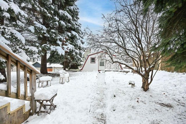 2824 S Lenox STREET, Milwaukee, WI 53207