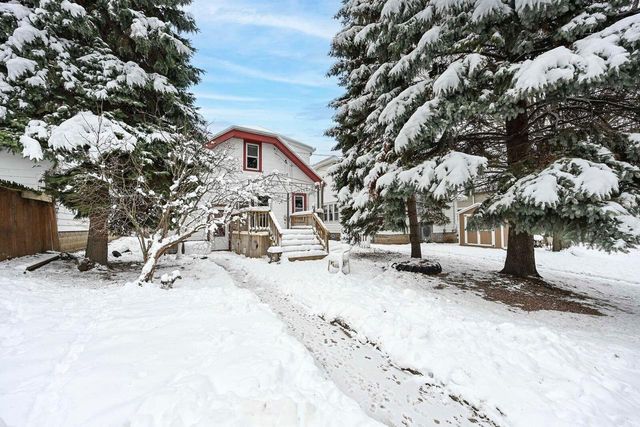 2824 S Lenox STREET, Milwaukee, WI 53207