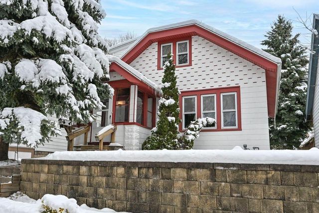 2824 S Lenox STREET, Milwaukee, WI 53207