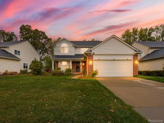 1255 Hartland Street, Troy, MI 48083