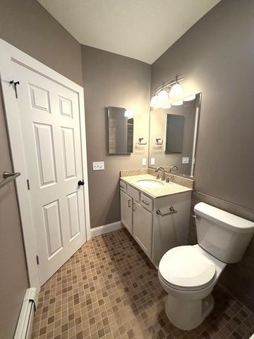 892 4th Street E, Saint Paul, MN 55106