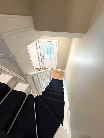 892 4th Street E, Saint Paul, MN 55106