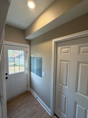 892 4th Street E, Saint Paul, MN 55106
