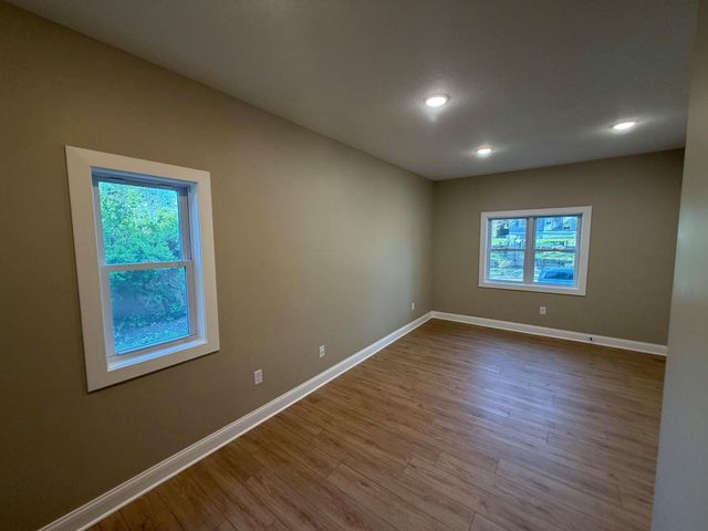 892 4th Street E, Saint Paul, MN 55106