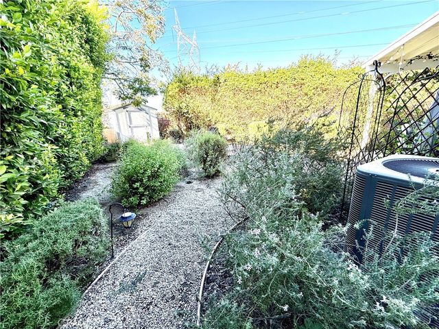 11117 Sylvan, North Hollywood, CA 91606