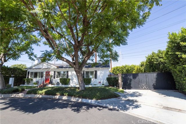 11117 Sylvan, North Hollywood, CA 91606