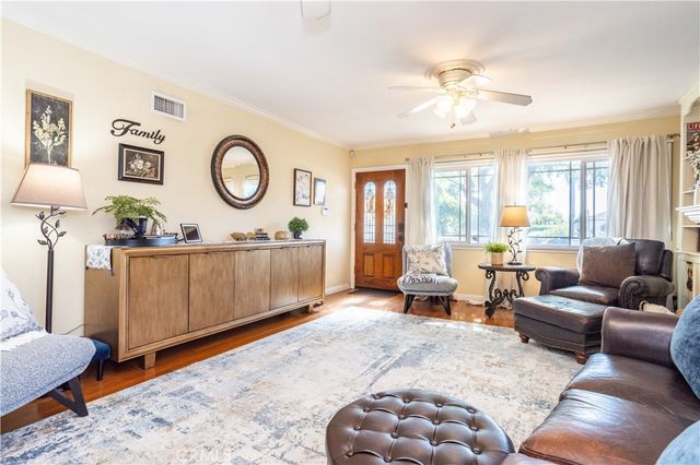 11117 Sylvan, North Hollywood, CA 91606