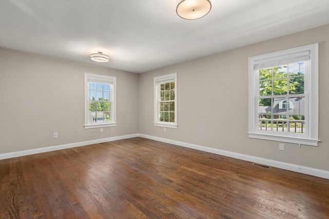 10 Gloucester Road, Westwood, MA 02090