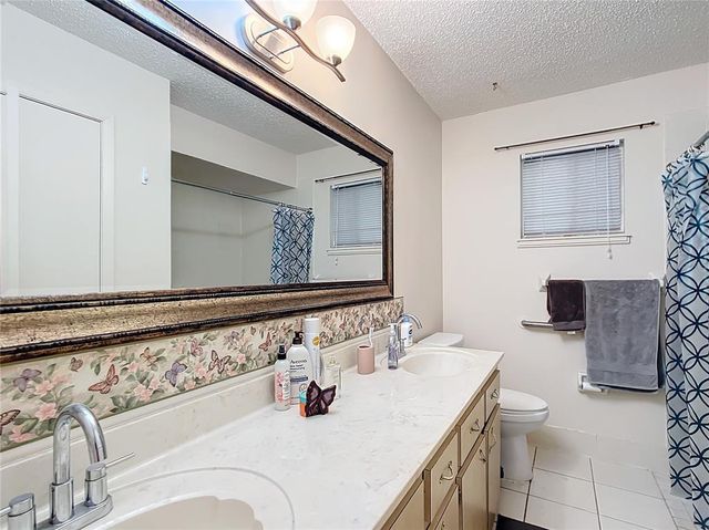 8955 SW 104TH PLACE, Ocala, FL 34481