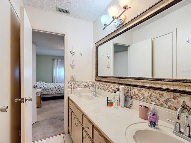 8955 SW 104TH PLACE, Ocala, FL 34481