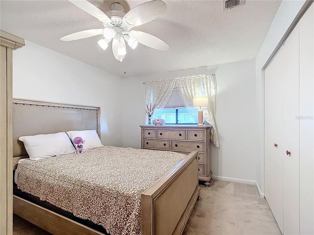 8955 SW 104TH PLACE, Ocala, FL 34481