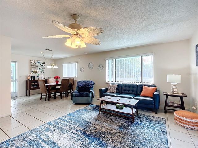 8955 SW 104TH PLACE, Ocala, FL 34481