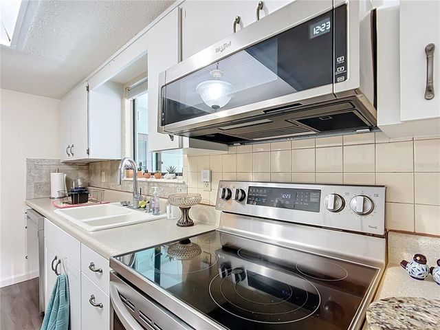 8955 SW 104TH PLACE, Ocala, FL 34481