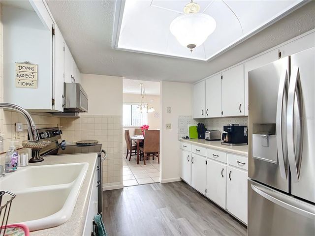 8955 SW 104TH PLACE, Ocala, FL 34481